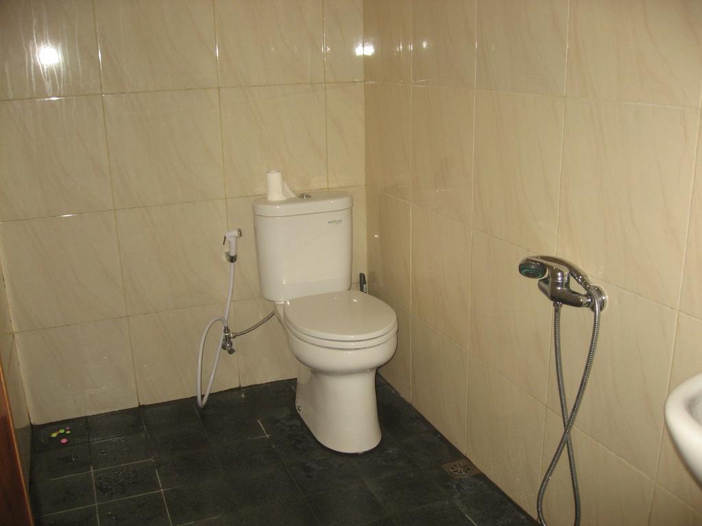 Bantal Guling Trans Hotel Bandung Phòng bức ảnh